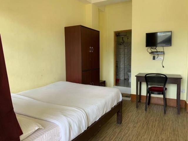 Sweet Home Guest House Shillong Bagian luar foto