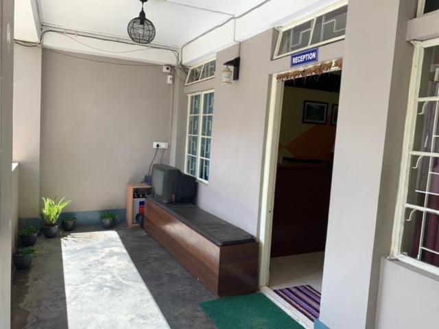 Sweet Home Guest House Shillong Bagian luar foto