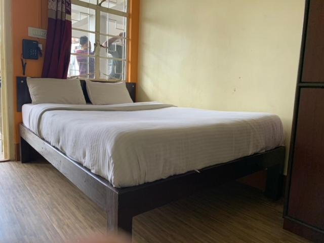 Sweet Home Guest House Shillong Bagian luar foto